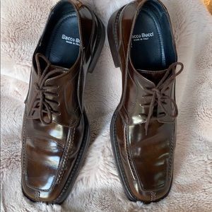 Gently used pair of Men’s Dress/Casual shoes